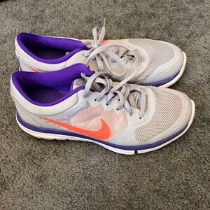 Nike Women's Gray and Orange Athletic Shoes